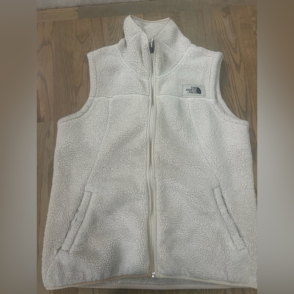 The North Face Women's Cream Sherpa Fleece Vest